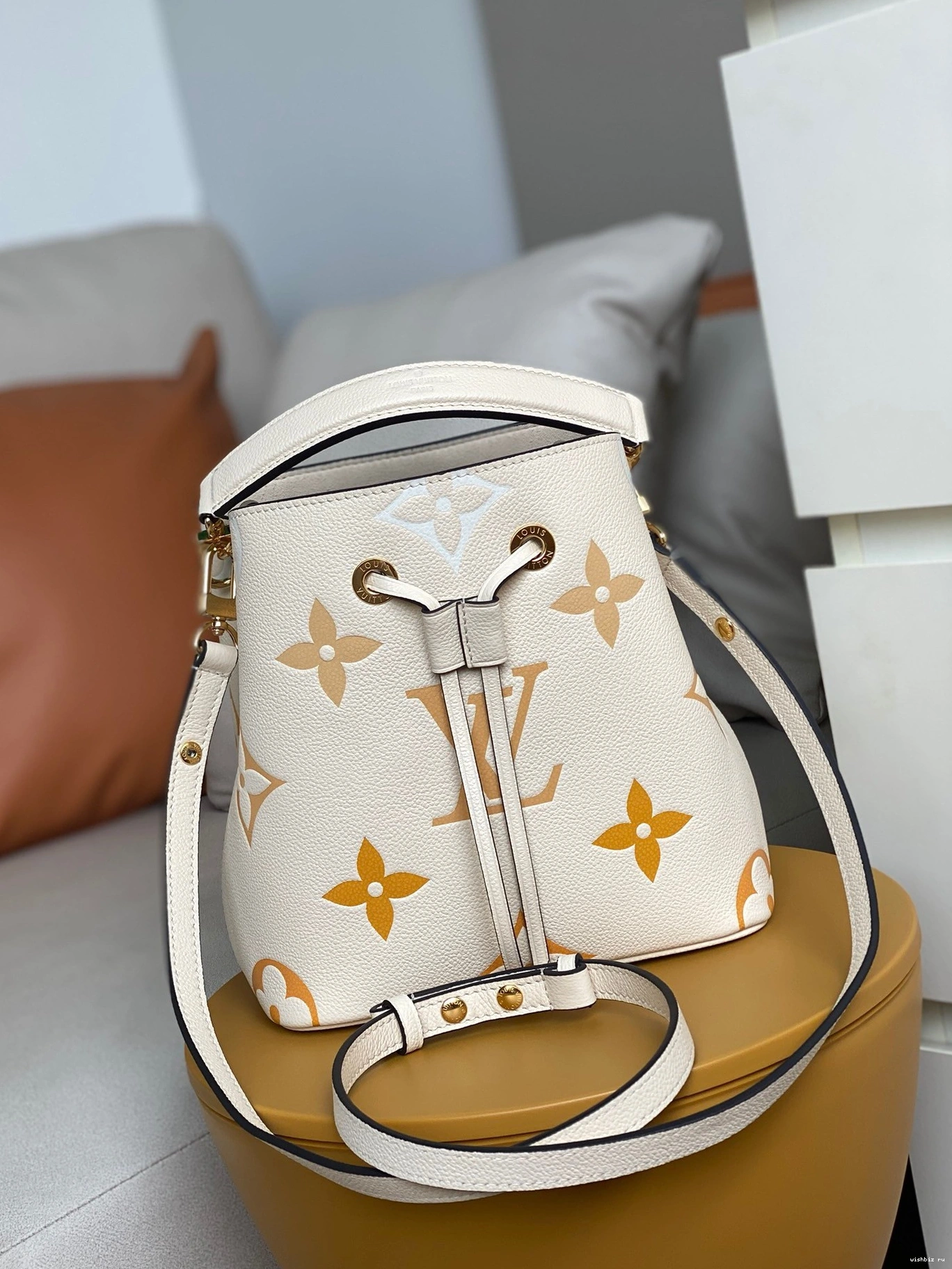 WIS LOUIS VUITTON NÉONOÉ BB 1201